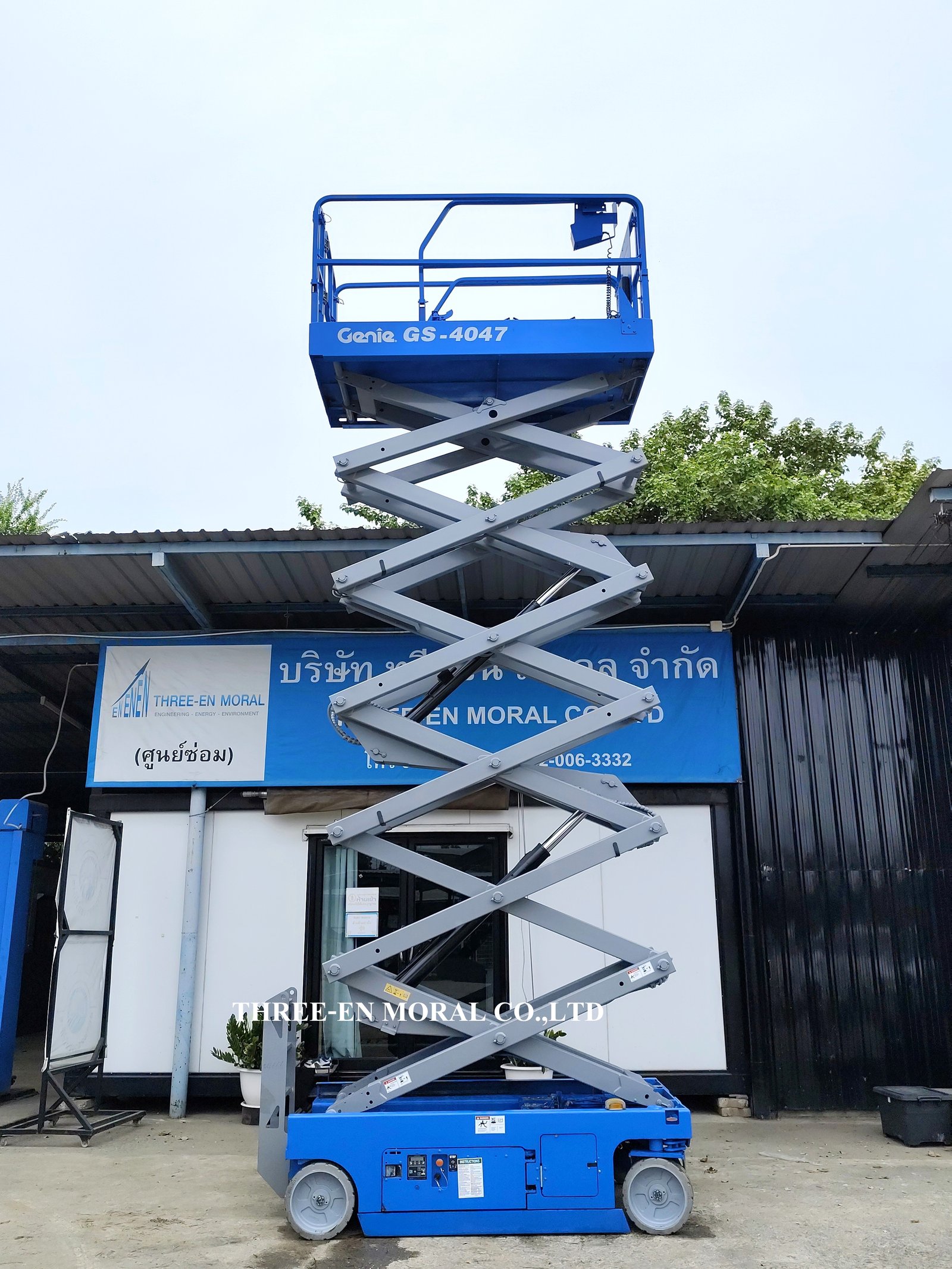 รถกระเช้า Scissor Lift Genie GS-4047 รถกระเช้า Scissor Lift Genie GS-4047