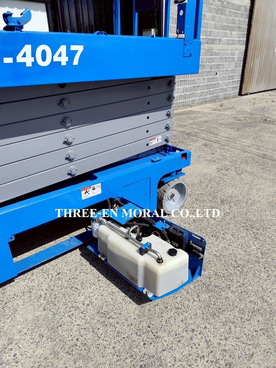 รถกระเช้า Scissor Lift Genie GS-4047