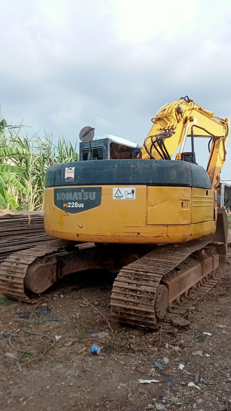 ขายแบ๊คโฮล KOMATSU PC228 US-3 ขายแบ๊คโฮล KOMATSU PC228 US-3