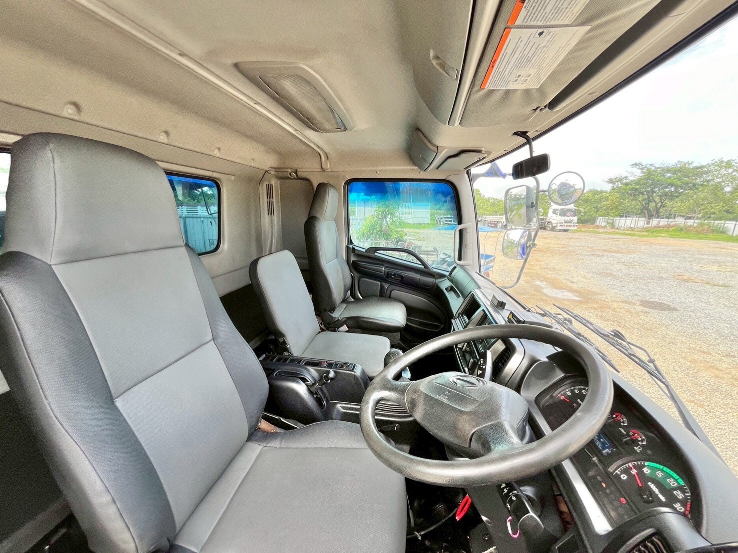รถพ่วง HINO VICTOR 260 แรงม้า ปี 2560