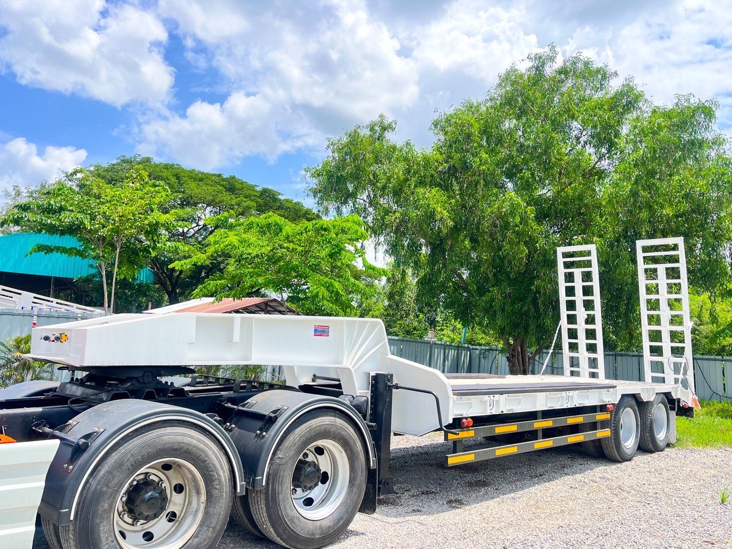 หัวลาก ISUZU Rocky FXZ 195 แรงม้า ปี 2539 หัวลาก ISUZU Rocky FXZ 195 แรงม้า ปี 2539