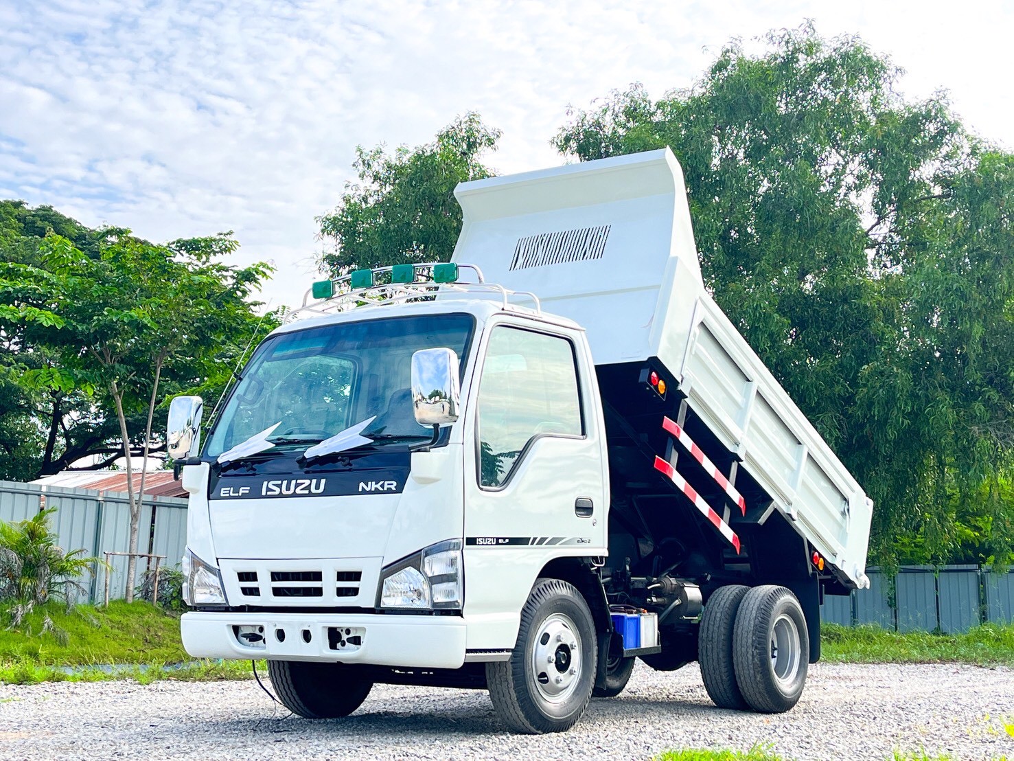 ️6 ล้อดัมพ์ ISUZU NKR 110 แรงม้า ️6 ล้อดัมพ์ ISUZU NKR 110 แรงม้า