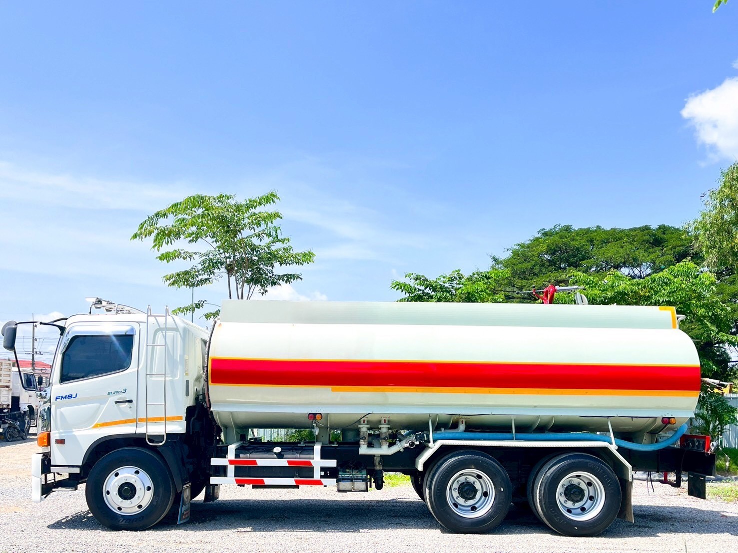 รถน้ำ HINO FM8J 251 แรงม้า ปี 2555 รถน้ำ HINO FM8J 251 แรงม้า ปี 2555