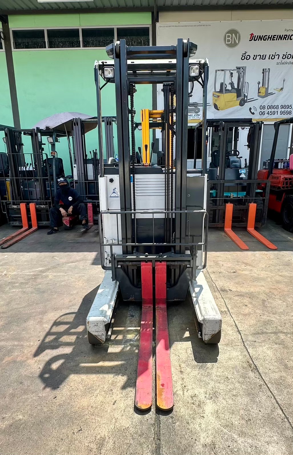 210 รถไฟฟ้ายืนขับ Nichiyu FBRM12-80-350M 210 รถไฟฟ้ายืนขับ Nichiyu FBRM12-80-350M