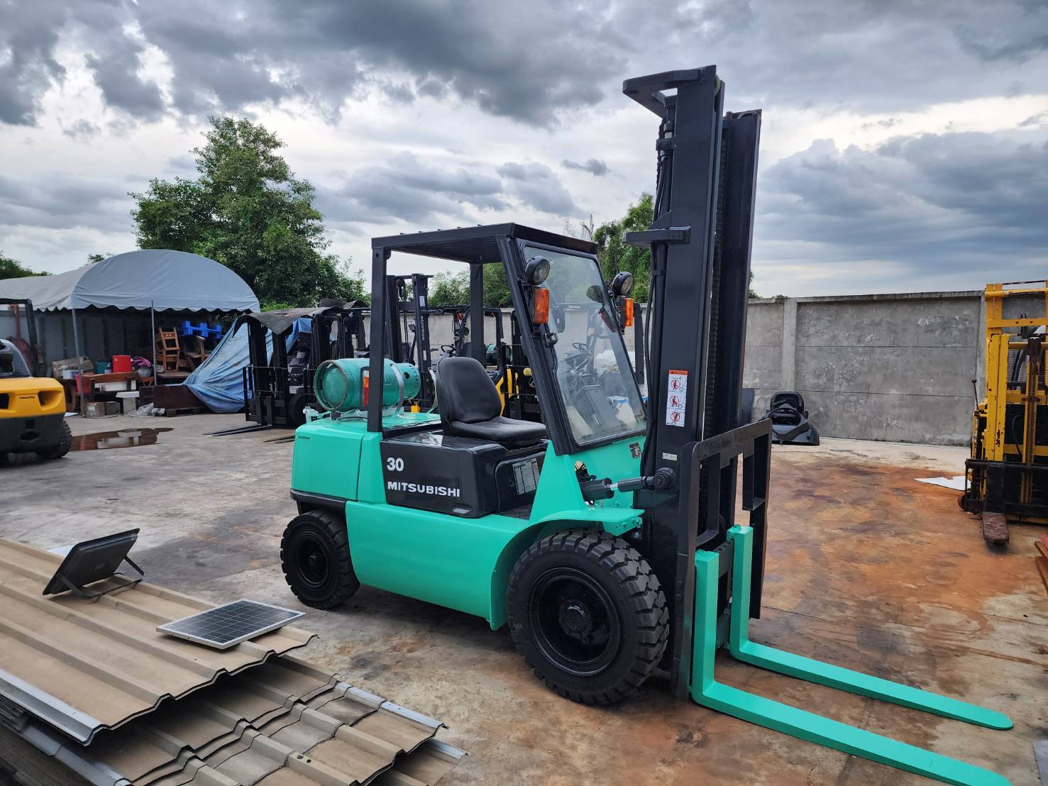 225 รถยกมิตซูบิซิ FG30-F13C