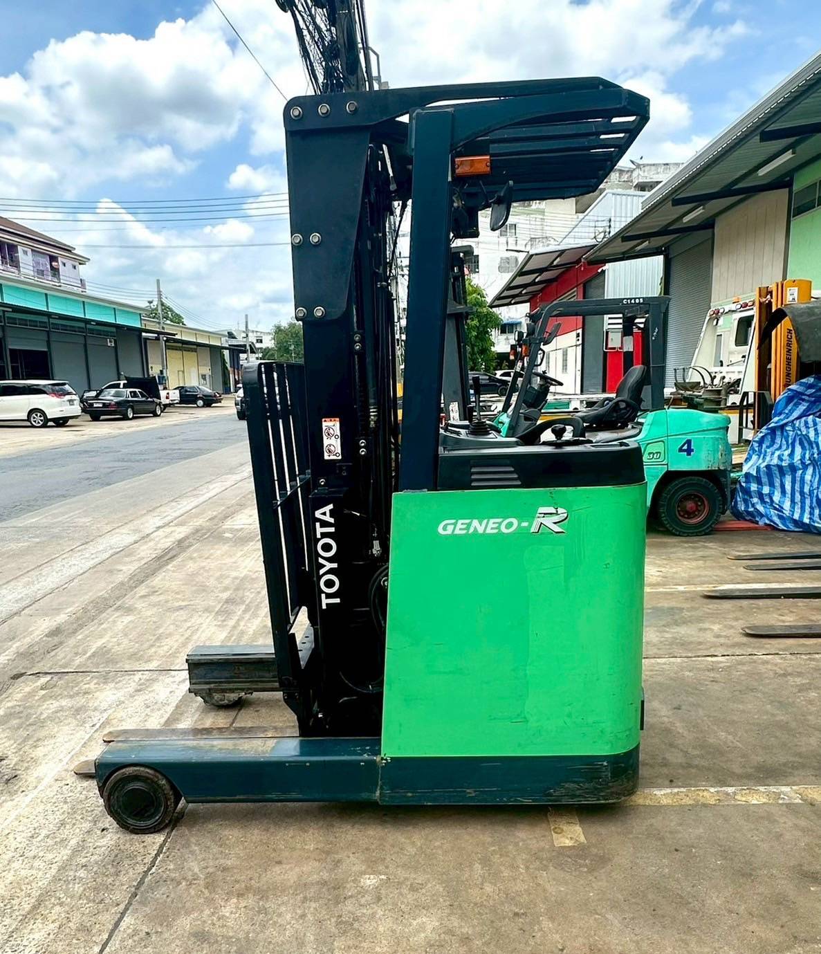 218 รถไฟฟ้ายืนขับ TOYOTA 7FBRS18