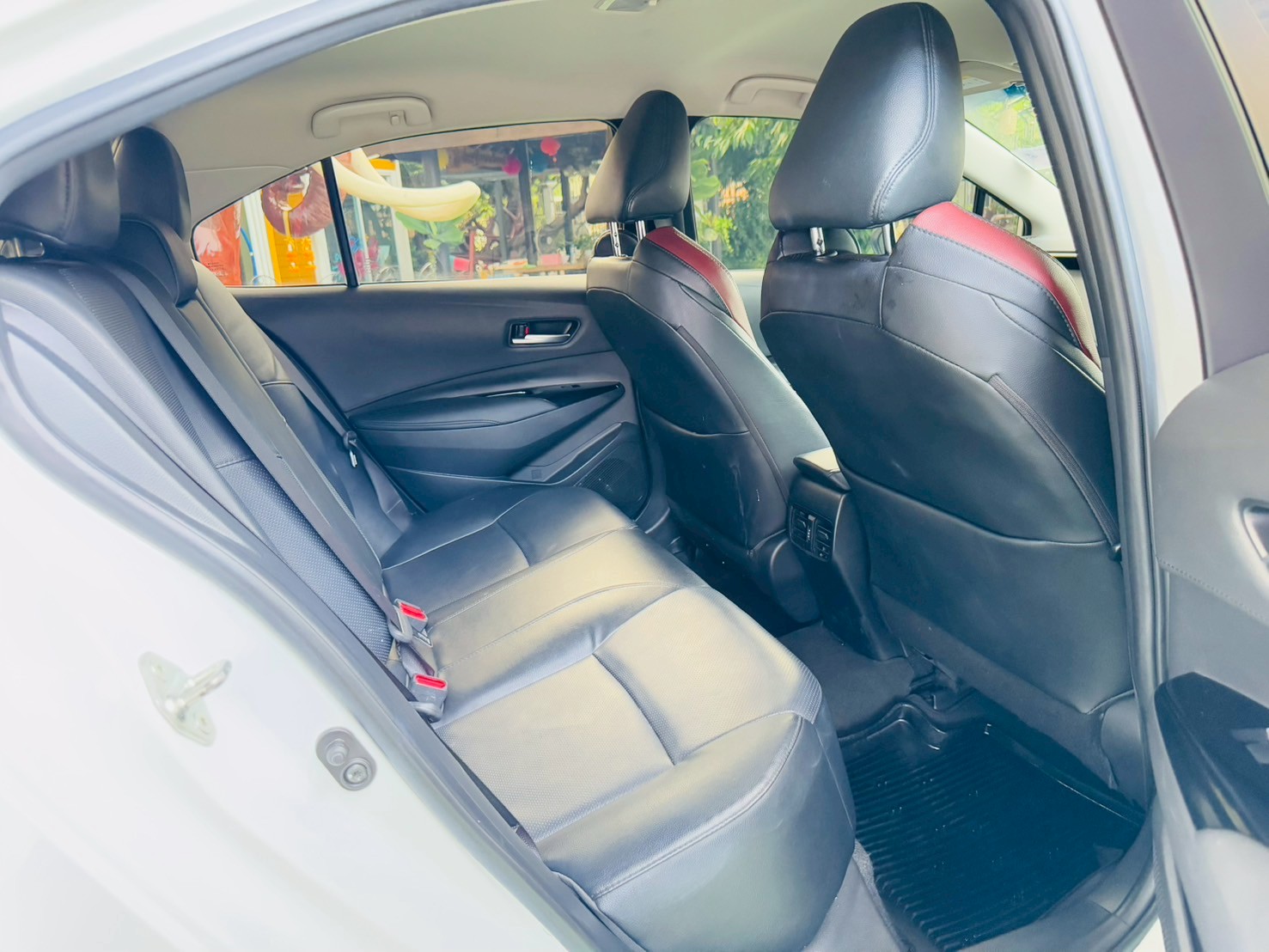 TOYOTA ALTIS 1.8 GR SPORT ปี 2021 ติดแก็ส LPG ชุดแต่งรอบคัน