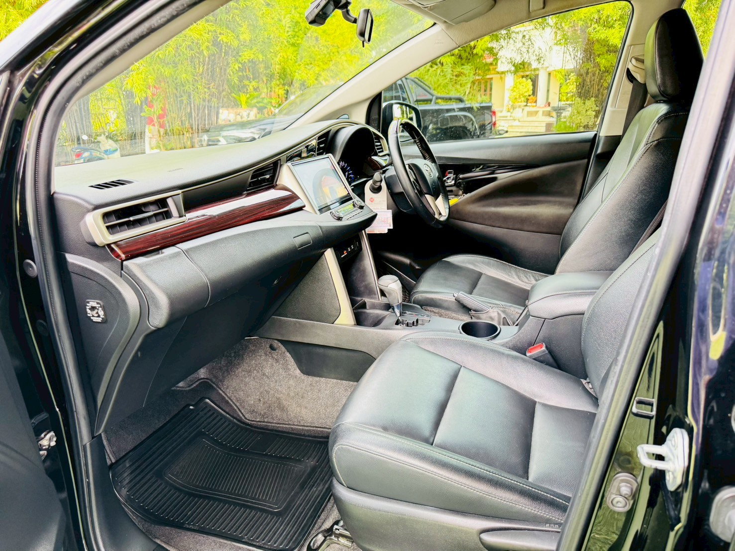 ออกรถ 0 บาท #TOYOTA INNOVA CRYSTA 2.8 Premium ปี 2022