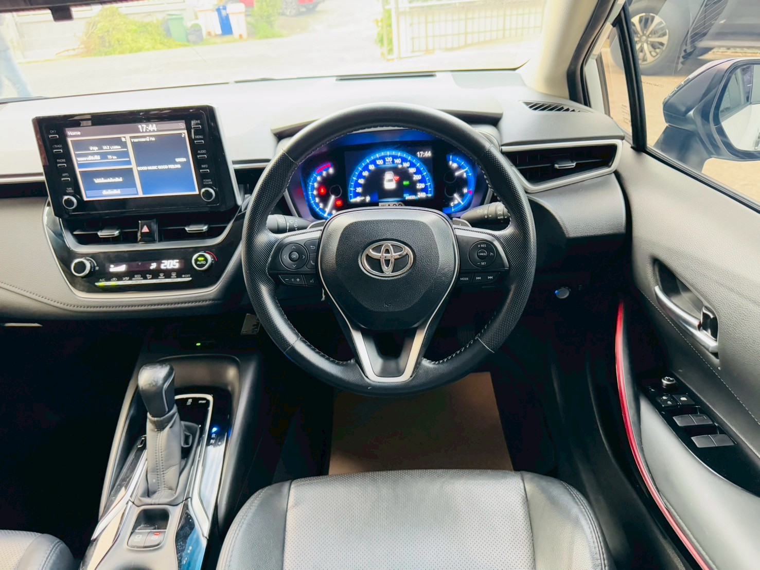 TOYOTA ALTIS 1.8 GR SPORT ปี 2021 ติดแก็ส LPG ชุดแต่งรอบคัน