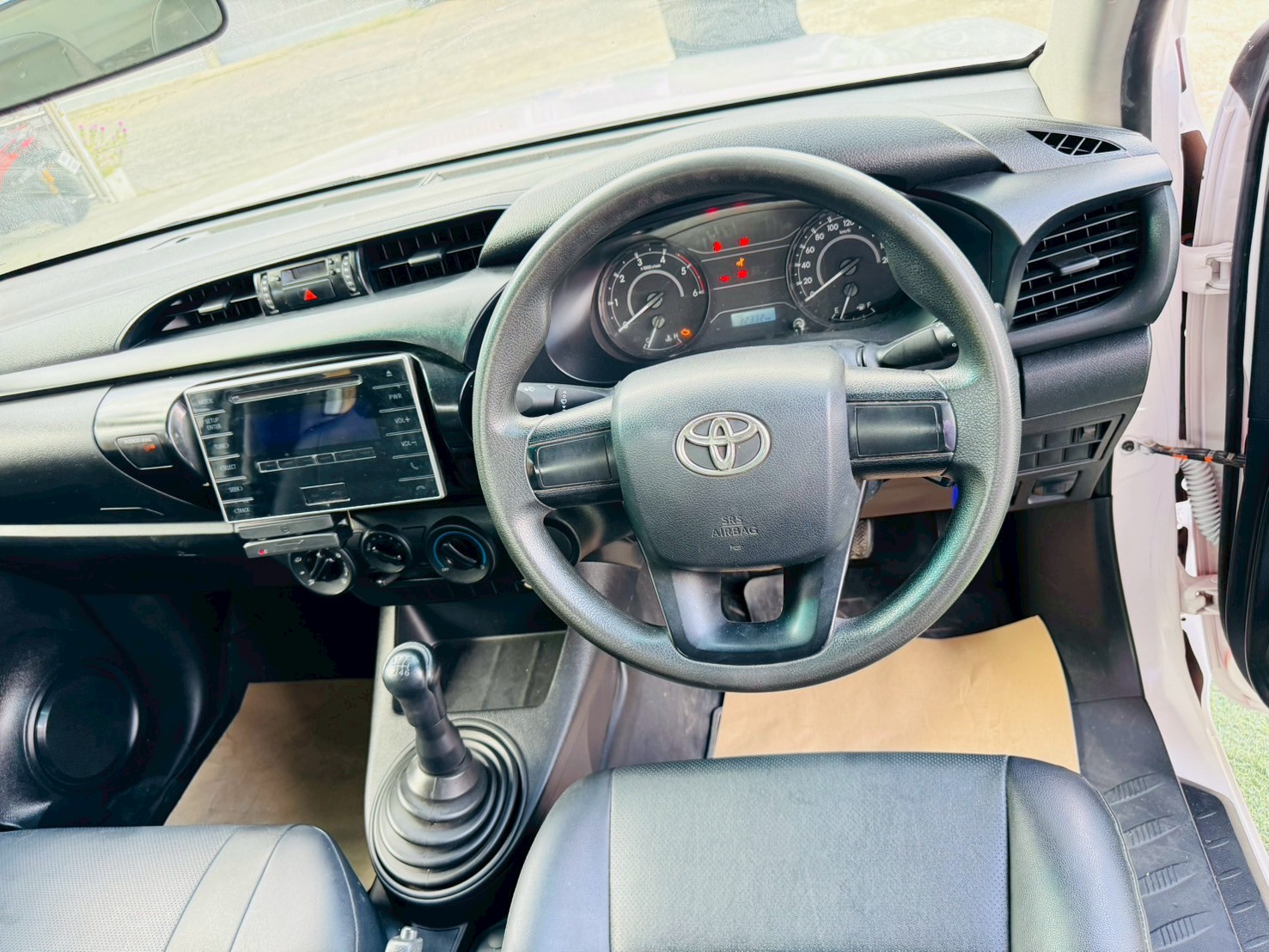 ไมล์แท้ 32,xxx กม กระบะพื้นเรียบ #TOYOTA REVO ตอนเดียว 2.4 J Plus ปี 2019