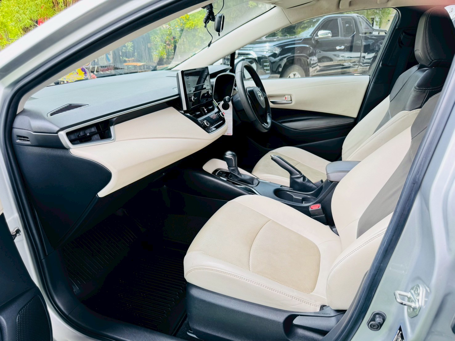☑️ไม่ต้องใช้เงินออกรถซักบาท #TOYOTA ALTIS 1.6 G ปี 2019