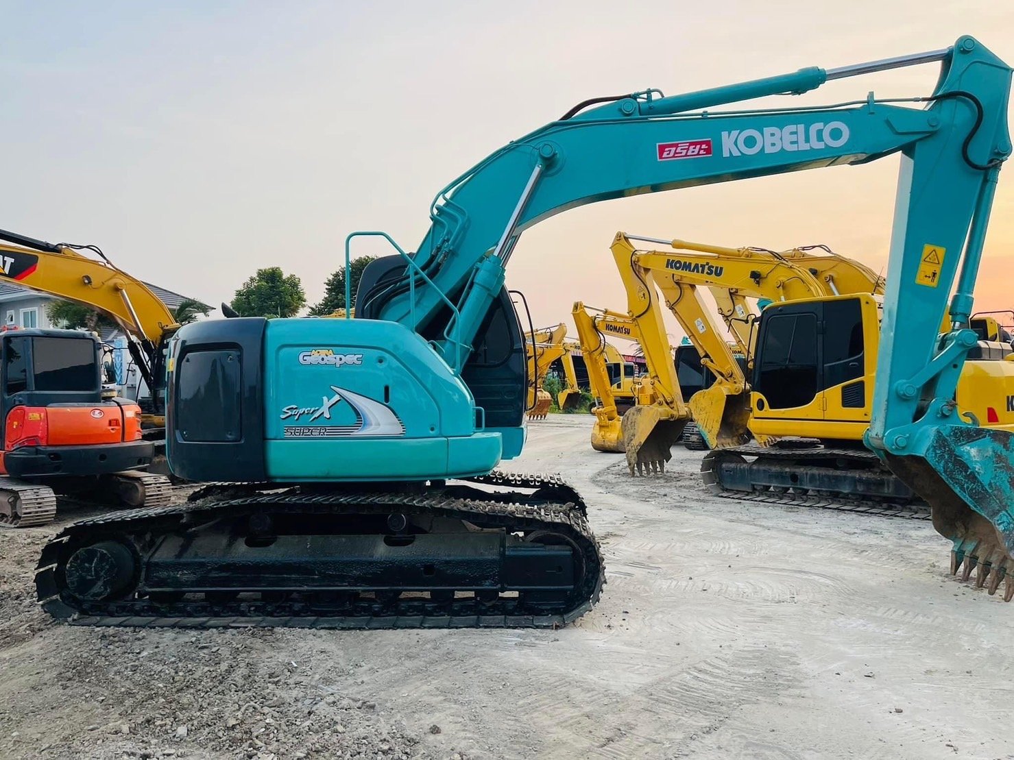 SK200SR  เครื่อง 4 สุป