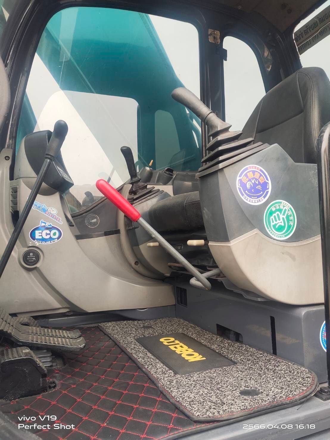 KOBELCO YQ11 210LC แท้ 
ทำงาน12000 ซม บูมยาว16เมตร