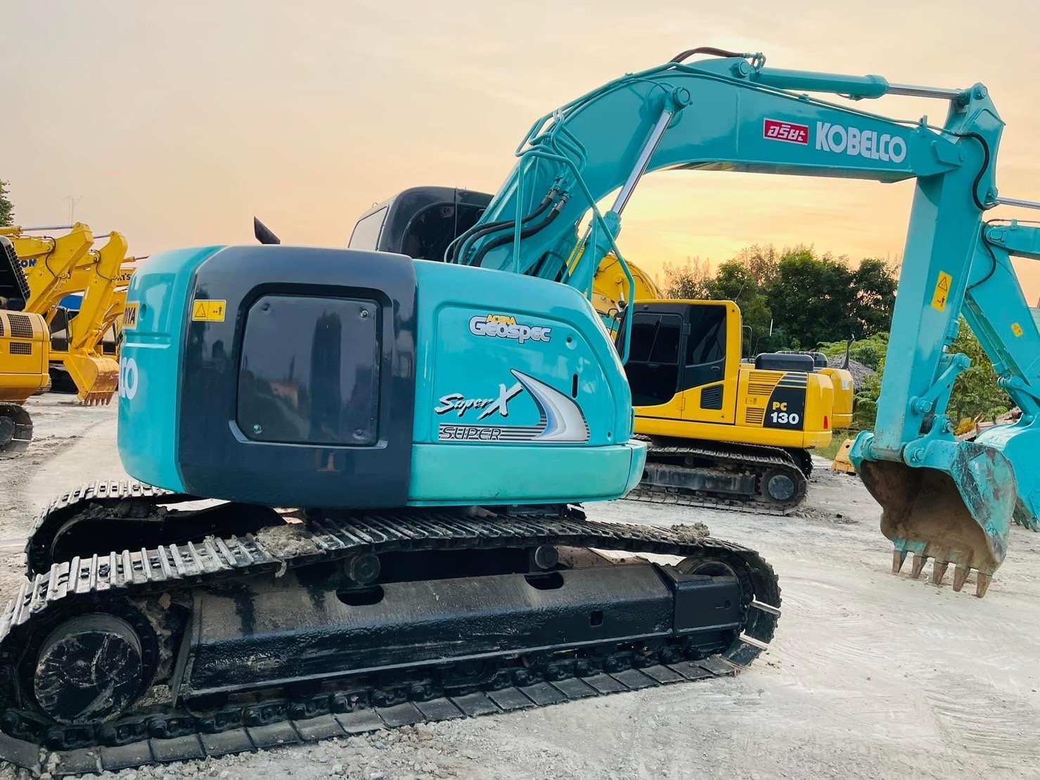 SK200SR  เครื่อง 4 สุป