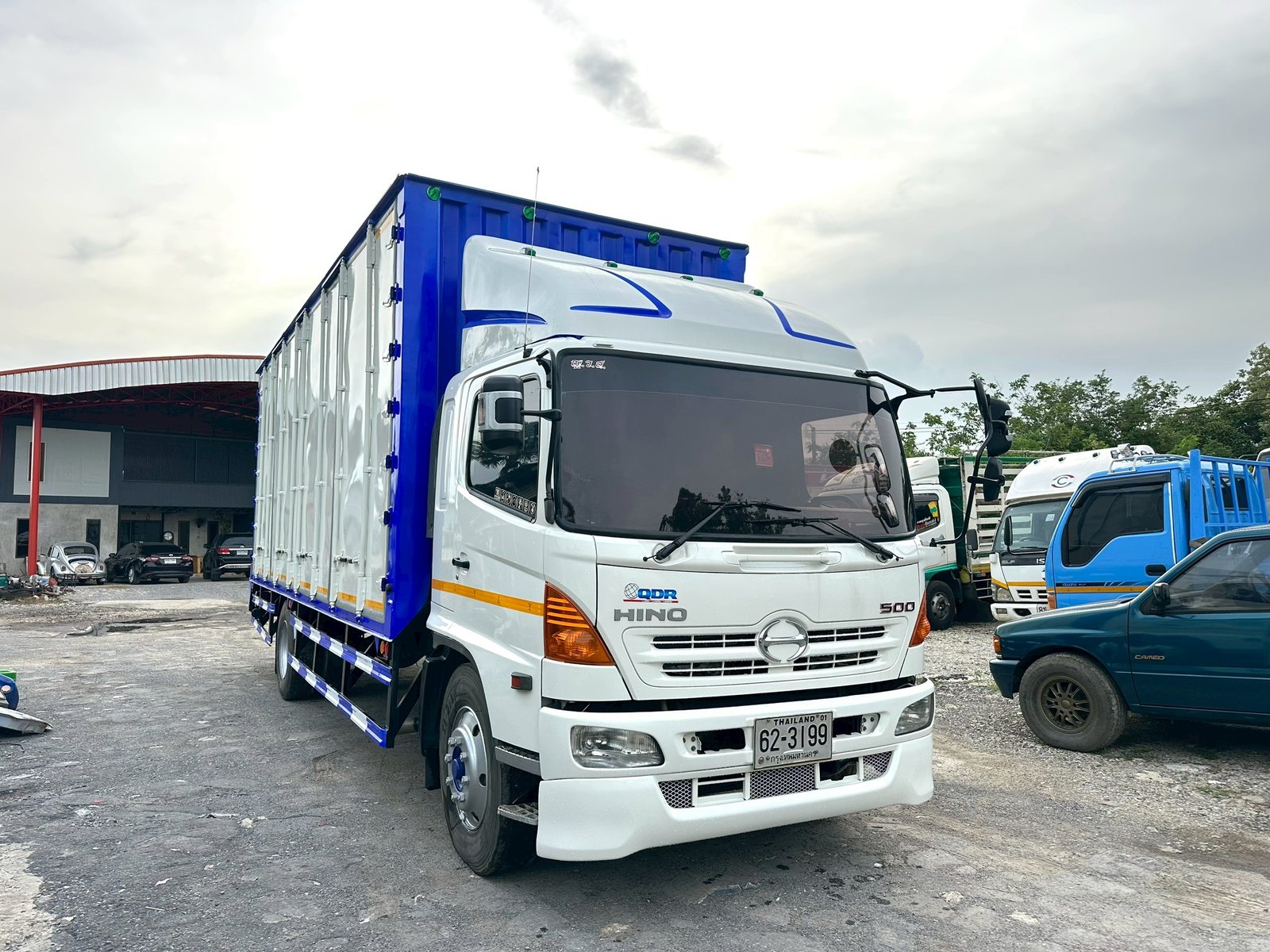 HINO FG8J ปี56 ตู้10บานยาว 7.50