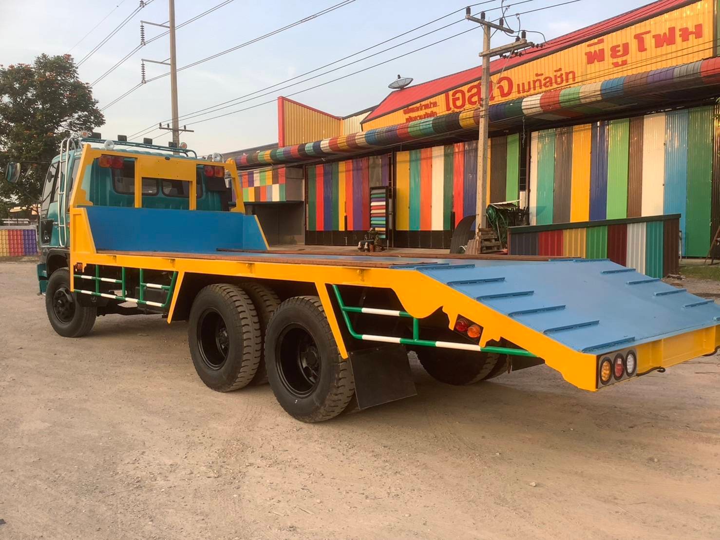 HINO3H 195แรงปี37 กระบะท้ายลาด HINO3H 195แรงปี37 กระบะท้ายลาด