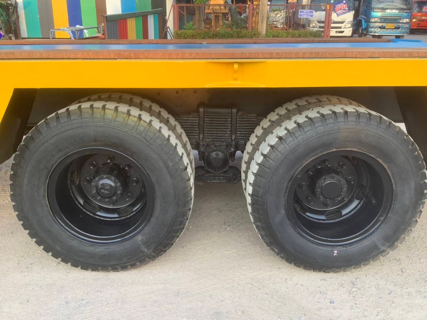 HINO3H 195แรงปี37 กระบะท้ายลาด HINO3H 195แรงปี37 กระบะท้ายลาด