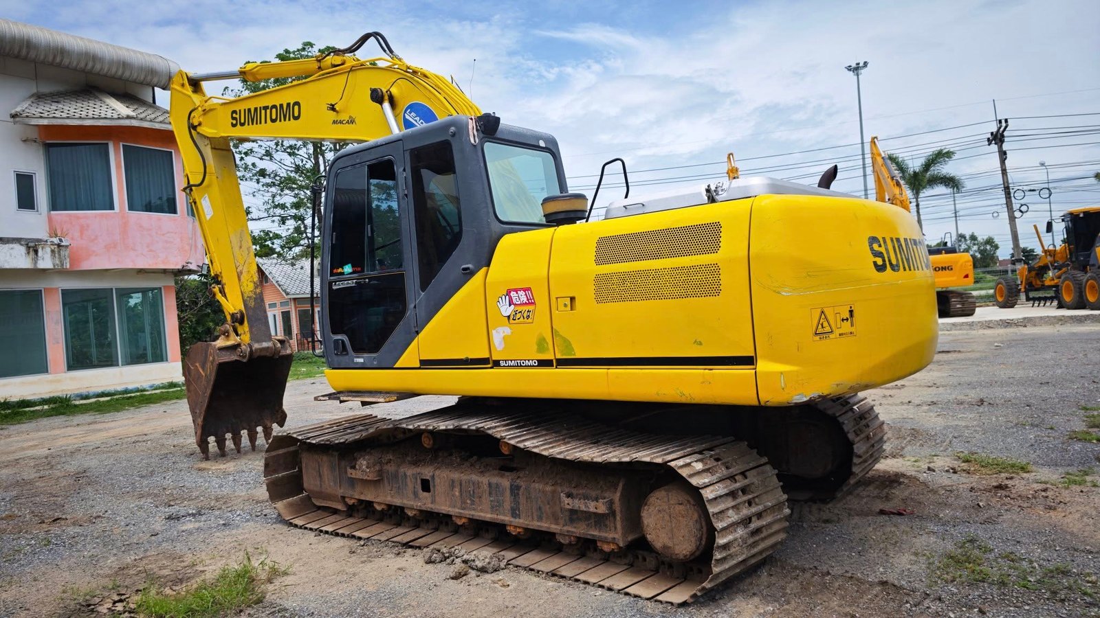 SUMITOMO SH200-5 รถขุด SUMITOMO SH200-5 รถขุด