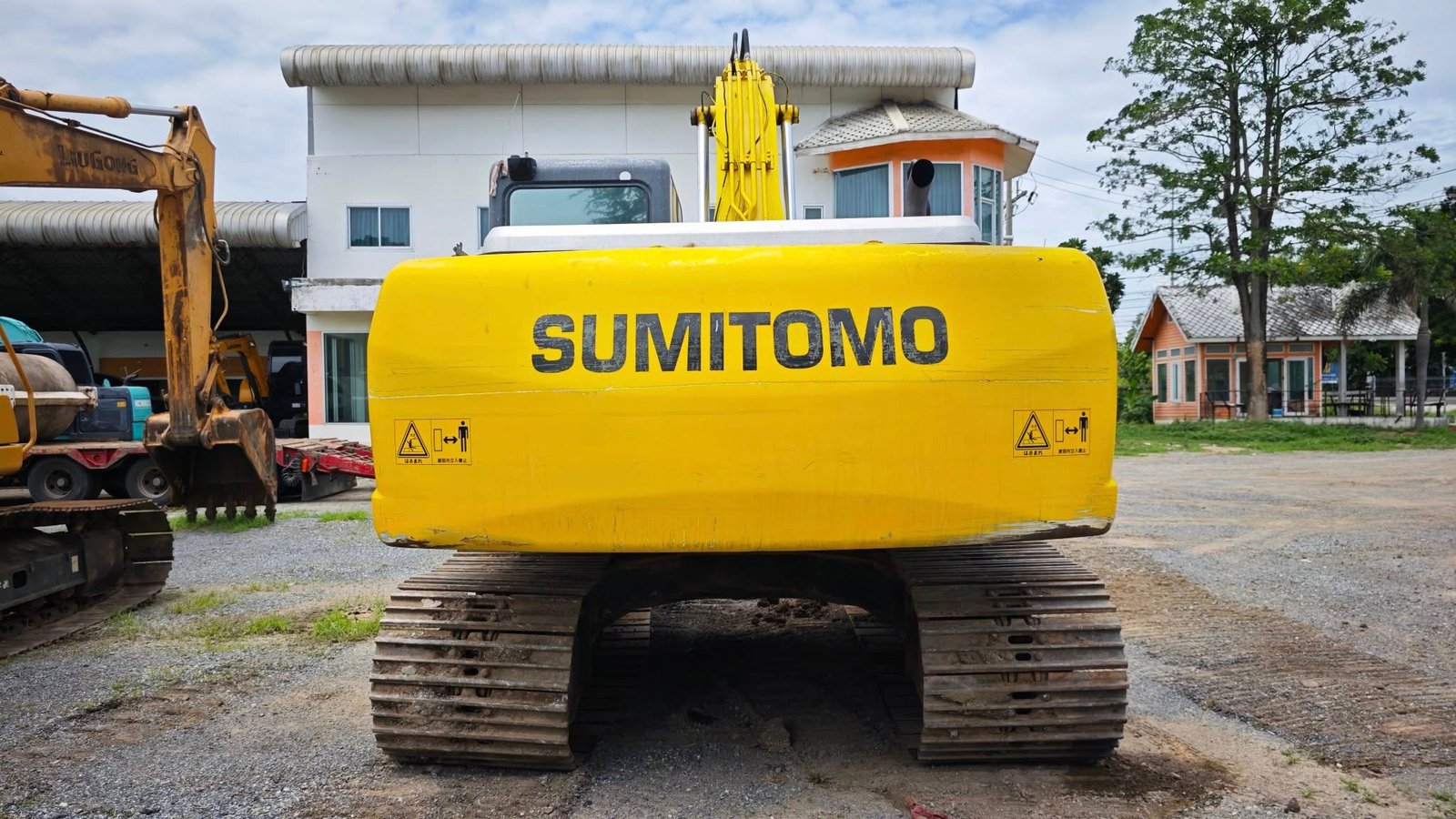 SUMITOMO SH200-5 รถขุด SUMITOMO SH200-5 รถขุด