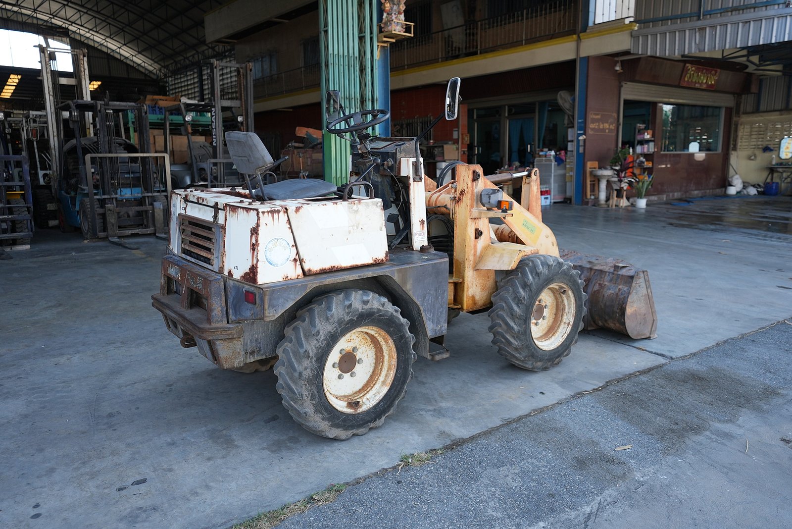 รถตักเก่าญี่ปุ่น yanmar v2