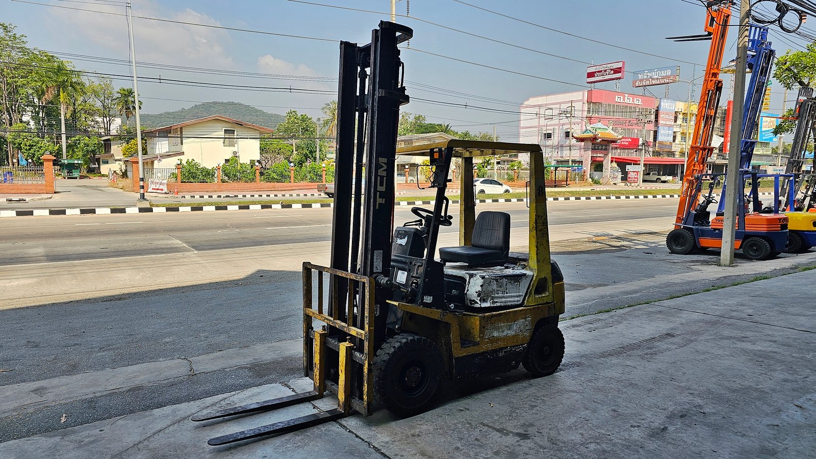 รถยก รถยก tcm z17 1.5 ตัน ดีเซล เกียร์ธรรมดา เสา 4.5 เมตร