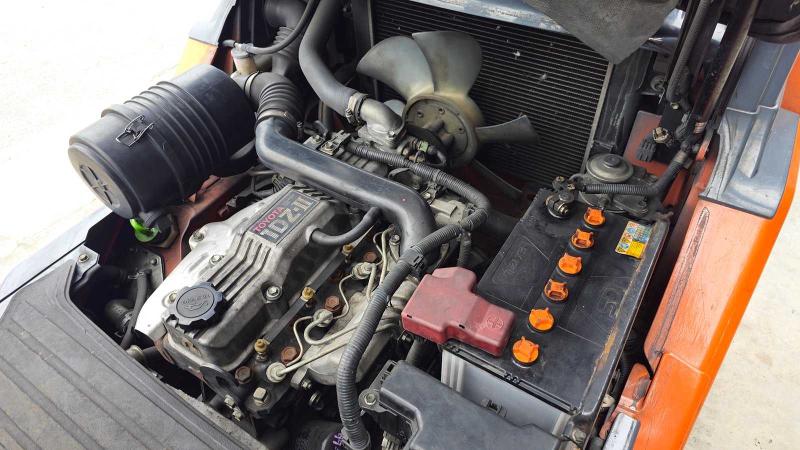 รถยก toyota 8fd25 2.5ตัน ดีเซล เกียร์ธรรมดา เสา 4 เมตร