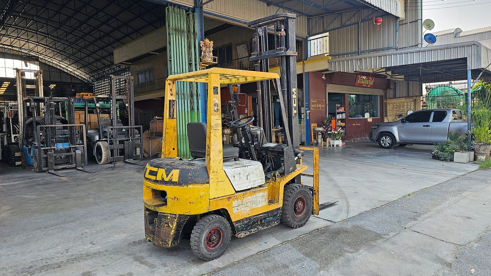 รถยก รถยก tcm z17 1.5 ตัน ดีเซล เกียร์ธรรมดา เสา 4.5 เมตร