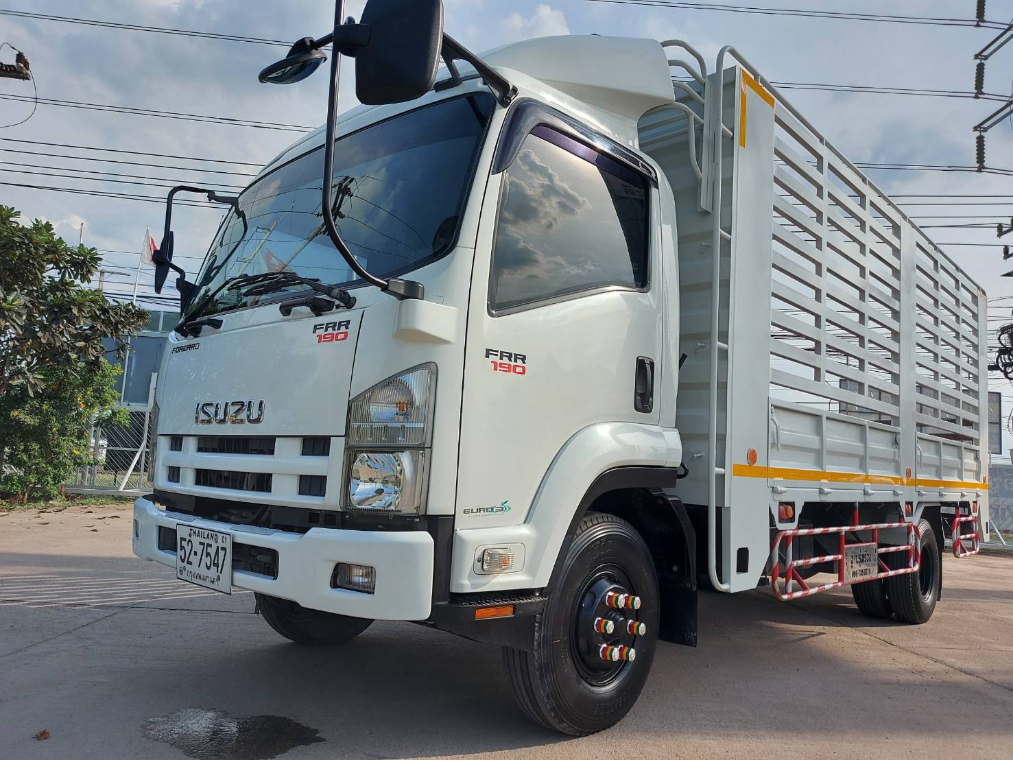 ISUZU FRR 190 ปี 2018 สวยๆพร้อมรับงาน warranty ครบๆ ISUZU FRR 190 ปี 2018 สวยๆพร้อมรับงาน warranty ครบๆ