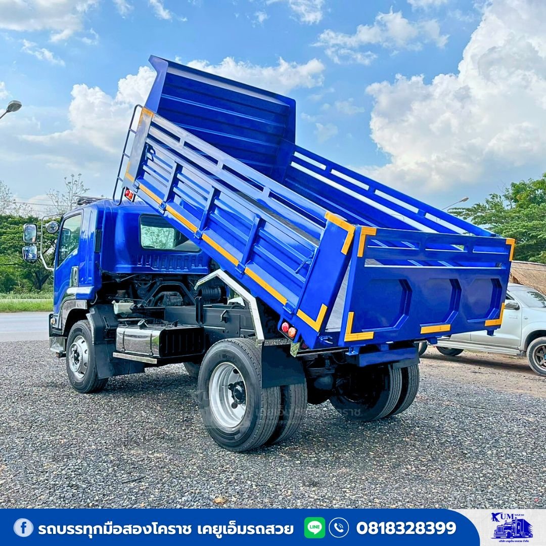 รถหกล้อดั้มพ์ดิน 𝐈𝐒𝐔𝐙𝐔 𝐅𝐓𝐑 𝟐𝟒𝟎 แรง ปี 𝟓𝟕 ยาง𝟏𝟏𝐑