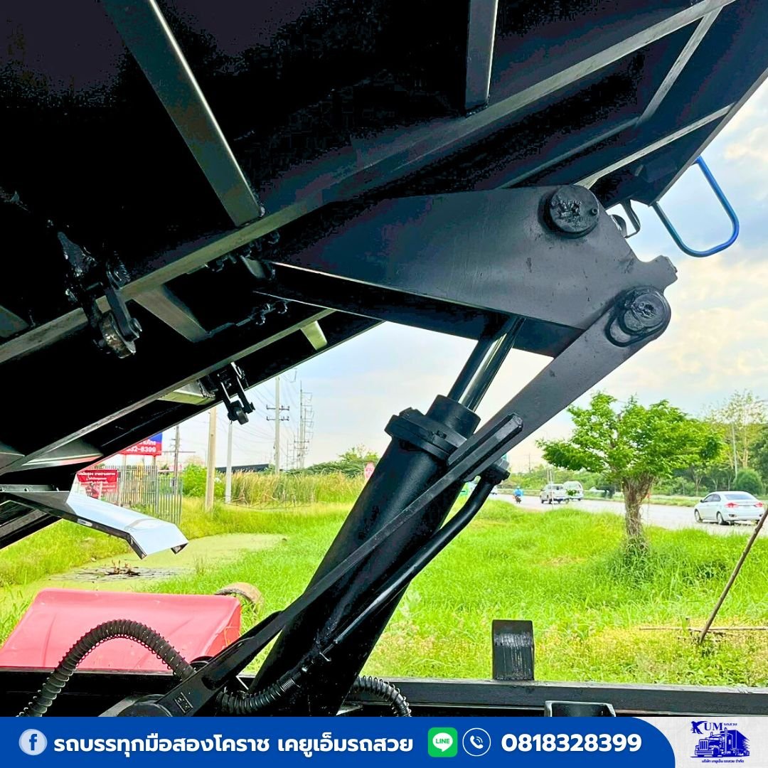 รถหกล้อดั้มพ์ดิน 𝐈𝐒𝐔𝐙𝐔 𝐅𝐓𝐑 𝟐𝟒𝟎 แรง ปี 𝟓𝟕 ยาง𝟏𝟏𝐑