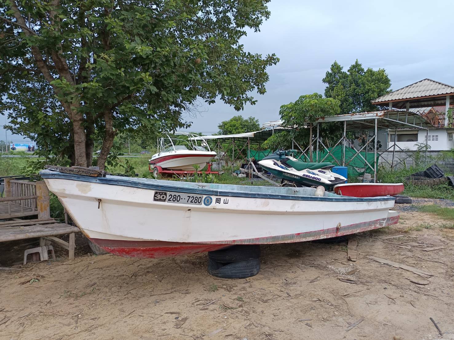 เรือประมงญี่ปุ่น YAMAHA W17 ไฟเบอร์เดิม แข็ง ทรงสวย  ยาว 5.30เมตร สูง 50เซนติเมตร กว้าง 1.53เมตร  รา