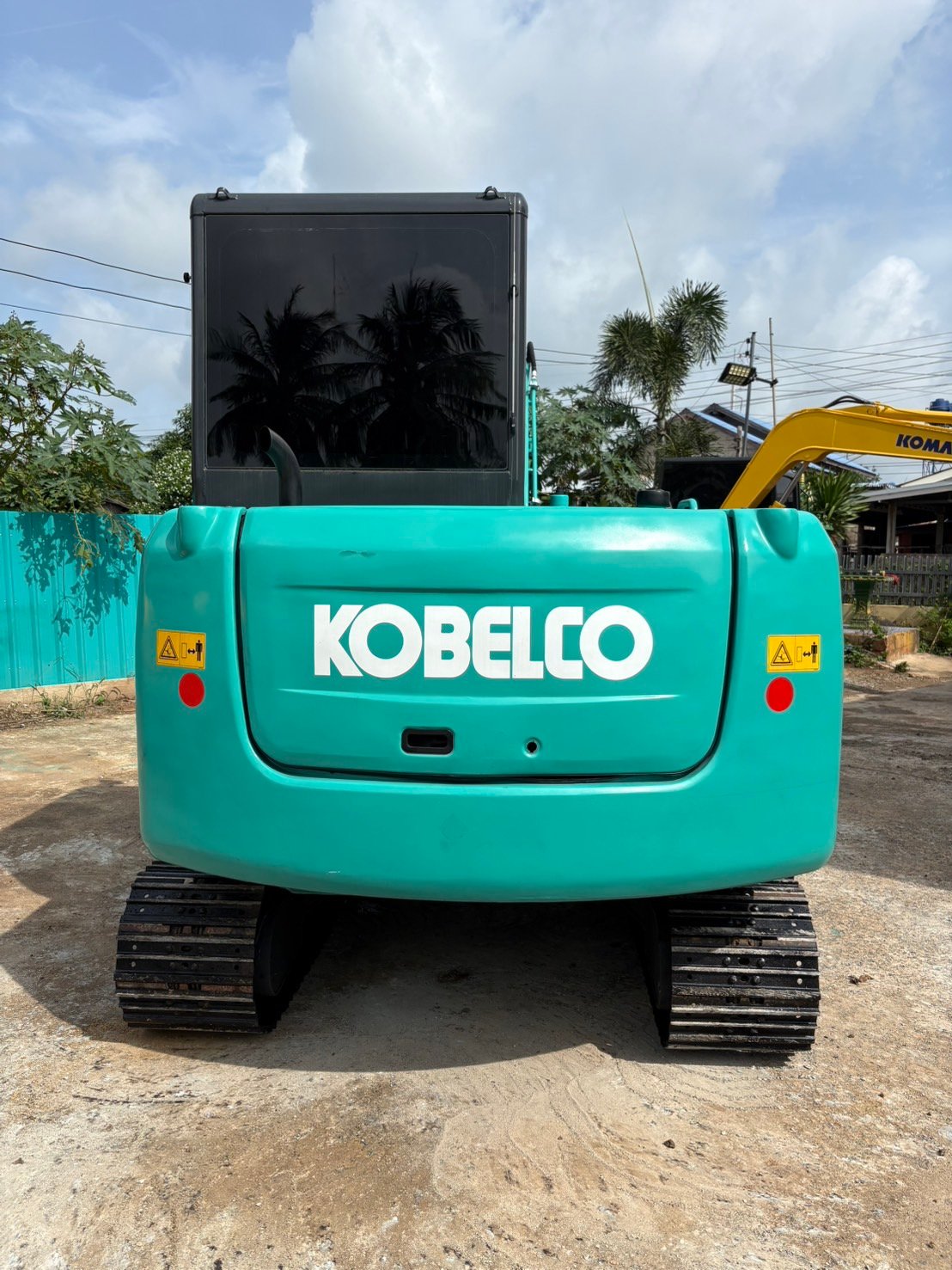 KOBELCO SK60-10 ถูกๆ ส่งฟรี KOBELCO SK60-10 ถูกๆ ส่งฟรี