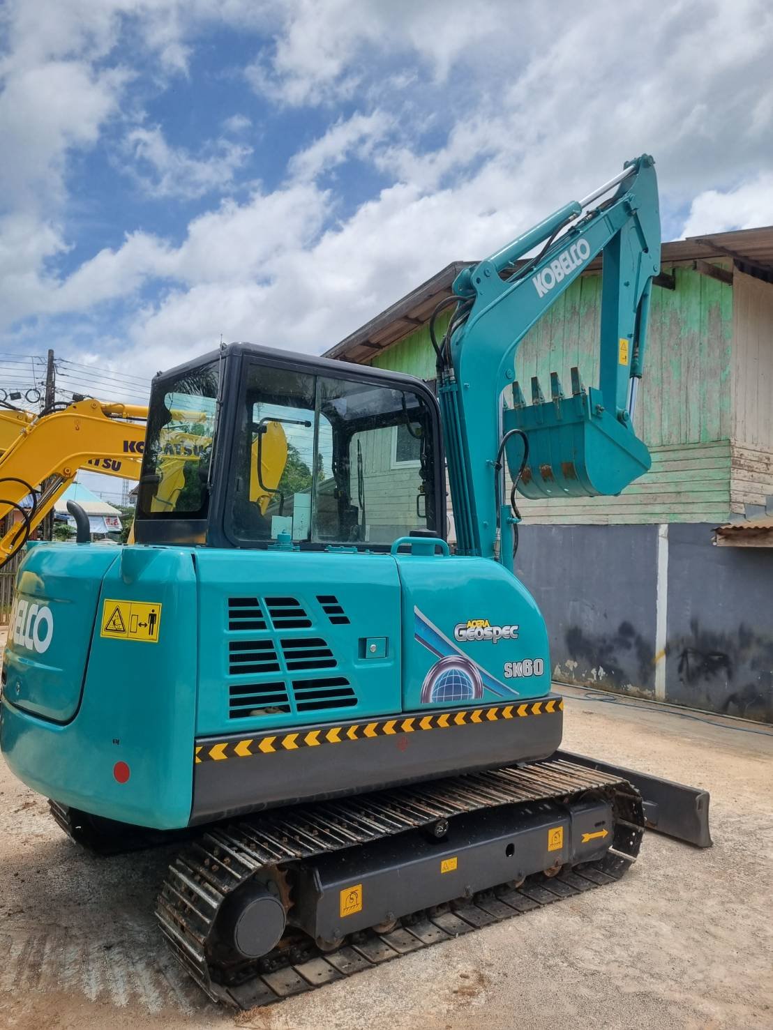 KOBELCO sk60-8 เจ้าของขายเอง ขายถูก ส่งฟรี KOBELCO sk60-8 เจ้าของขายเอง ขายถูก ส่งฟรี
