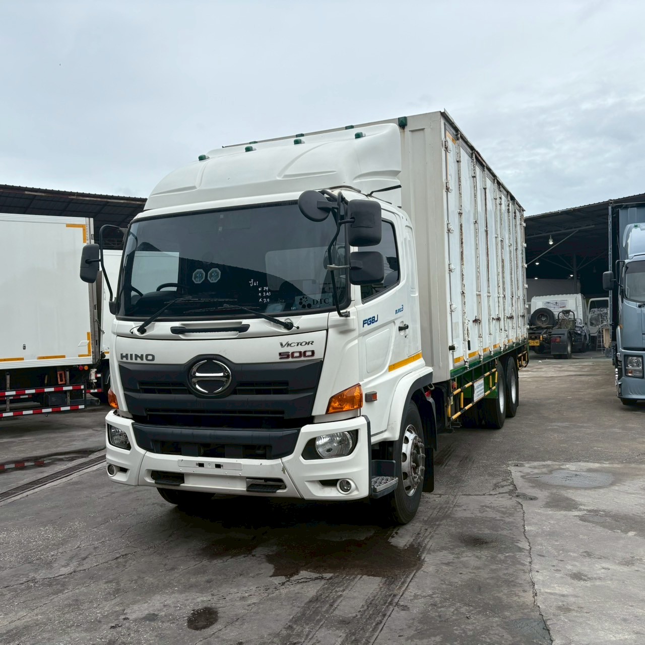 Hino Victor 6 ล้อ แปลง 10 ล้อ ยาว 7.5 ปี 61