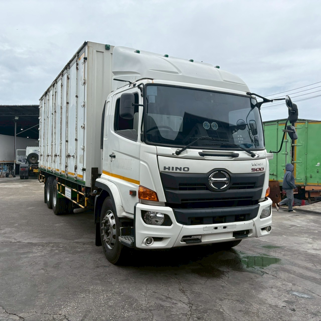 Hino Victor 6 ล้อ แปลง 10 ล้อ ยาว 7.5 ปี 61