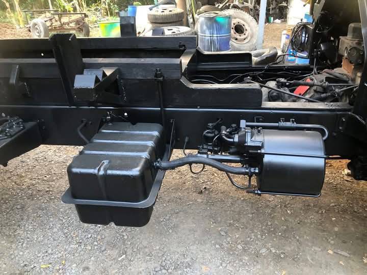 ขายรถบรรทุก 6 ล้อดั้ม isuzuFSR. เครื่อง 6BD1 165แรง คัสซีสวยเครื่องดี  กระบะยาว 3.60  กว้าง 2.30  ยาง 9.00เบสธรรมดาเอกสารทะเบียนพร้อม