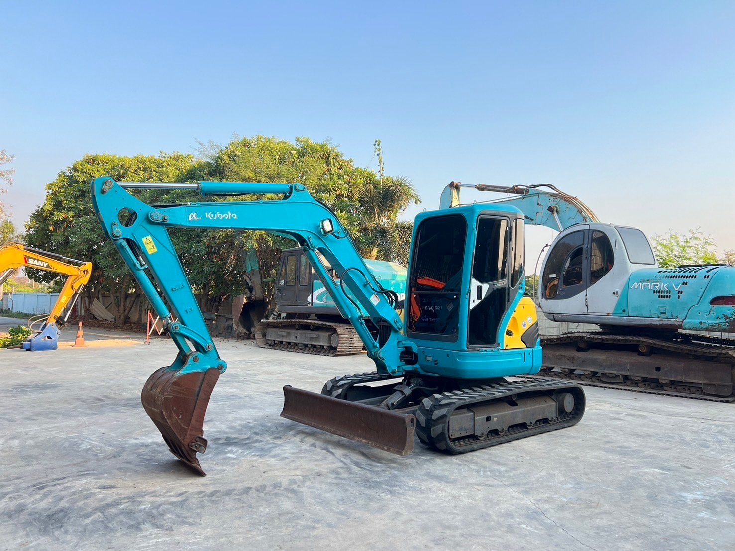 KUBOTA U40-3 รถขุดเล็กญี่ปุ่นแท้ๆๆ KUBOTA U40-3 รถขุดเล็กญี่ปุ่นแท้ๆๆ
