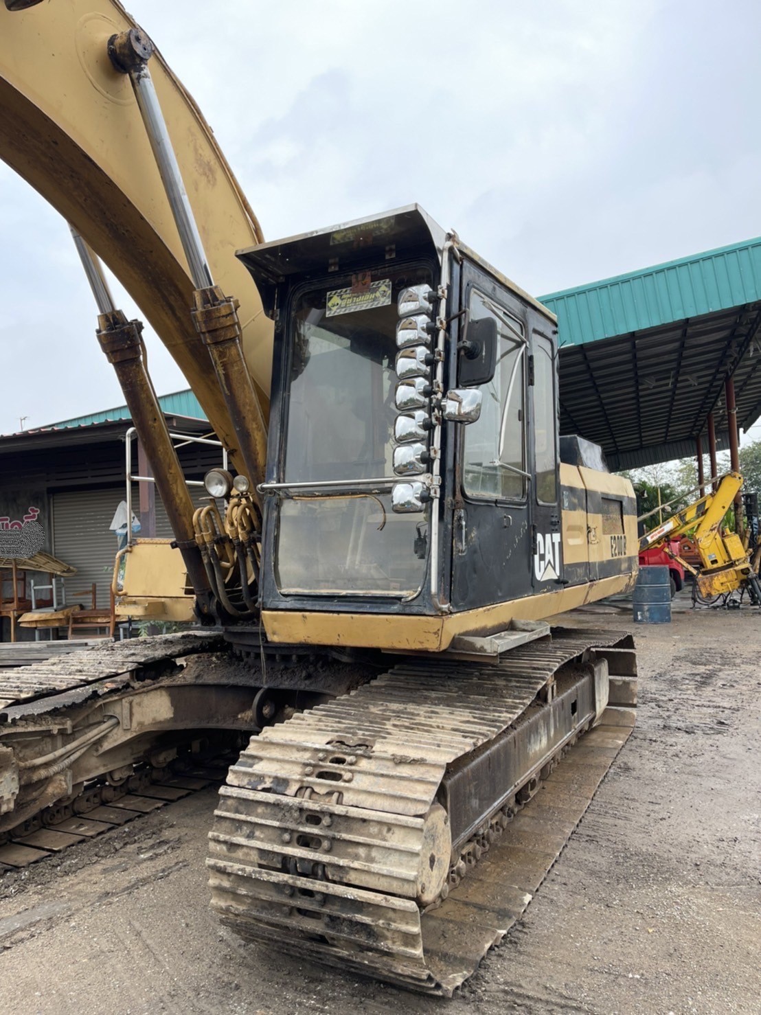 รถแบคโฮ CAT E200 B รถสภาพพร้อมใช้งาน ราคาต่อรองกันได้