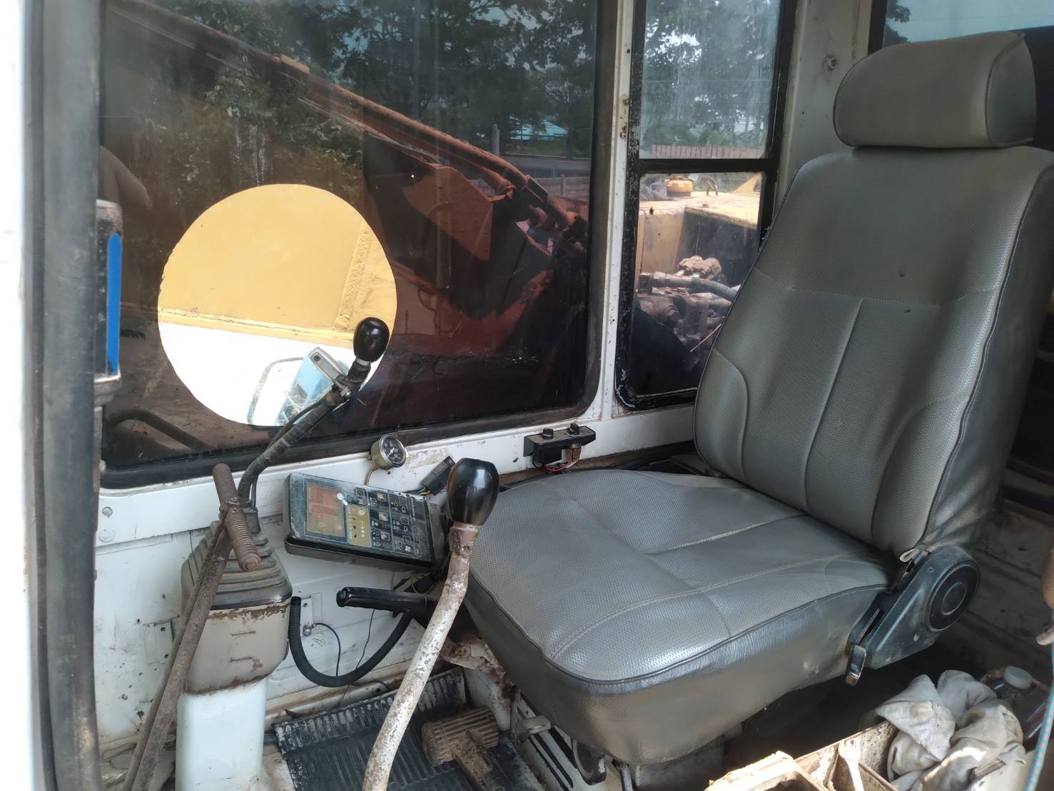 รถขุด โคมัตสุ PC200-5 รถบ้าน รถพร้อมใช้งาน เอกสารสัญญาซื้อขายธรรมดา มีคลิปการทำงานส่งให้ทางไลน์ได้ครับ รถขุด โคมัตสุ PC200-5 รถบ้าน รถพร้อมใช้งาน เอกสารสัญญาซื้อขายธรรมดา มีคลิปการทำงานส่งให้ทางไลน์ได้ครับ