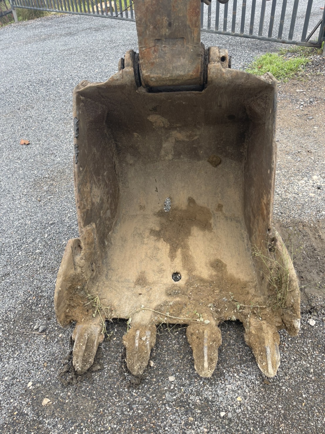 รถขุด KOMATSU PC120-6 รถพร้อมใช้งาน มีแอร์เย็นฉ่ำ มีเอกสารใบแจ้งจำหน่าย รถขุด KOMATSU PC120-6 รถพร้อมใช้งาน มีแอร์เย็นฉ่ำ มีเอกสารใบแจ้งจำหน่าย