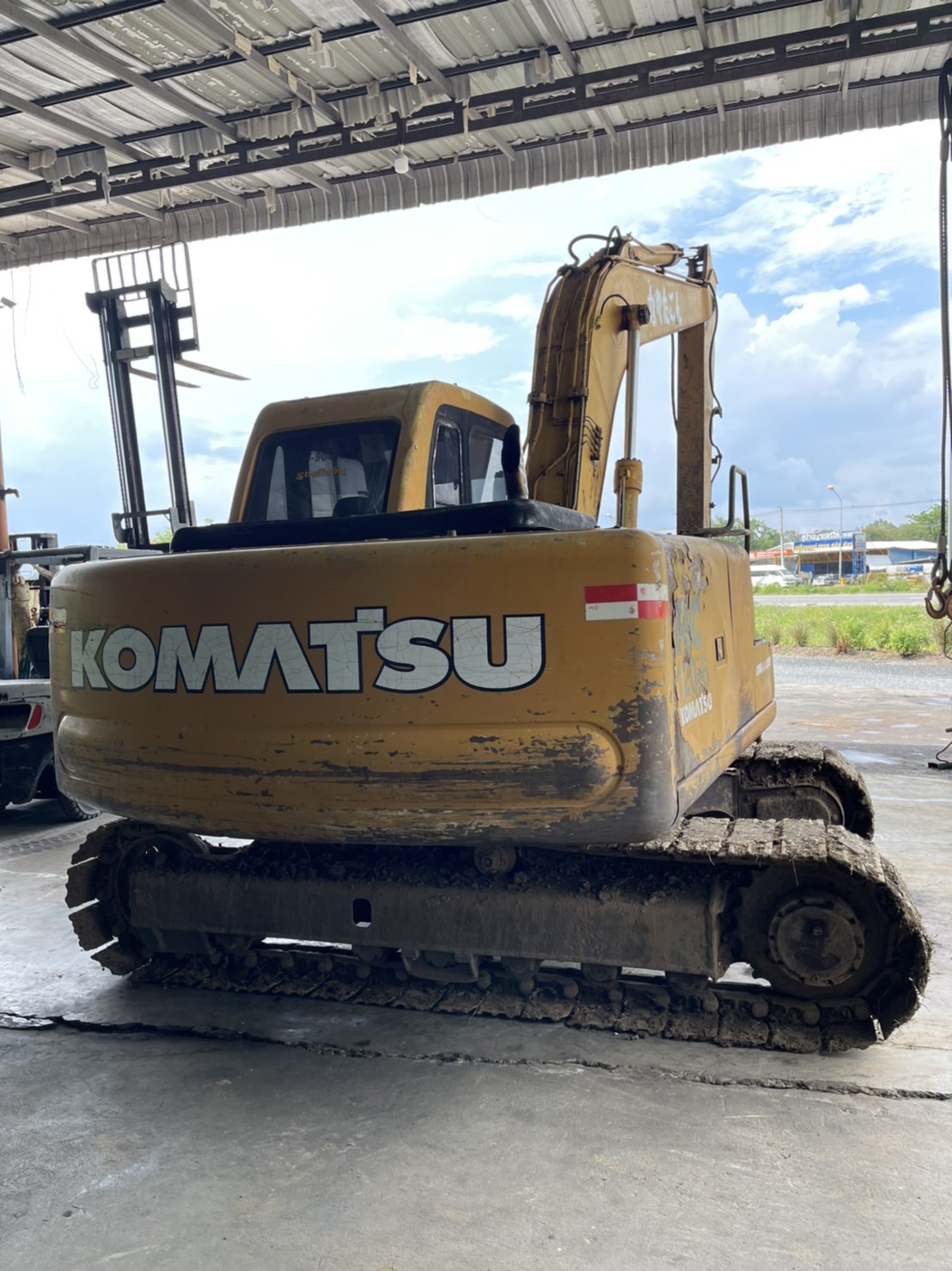 รถขุด KOMATSU PC120-6 รถพร้อมใช้งาน มีแอร์เย็นฉ่ำ มีเอกสารใบแจ้งจำหน่าย รถขุด KOMATSU PC120-6 รถพร้อมใช้งาน มีแอร์เย็นฉ่ำ มีเอกสารใบแจ้งจำหน่าย