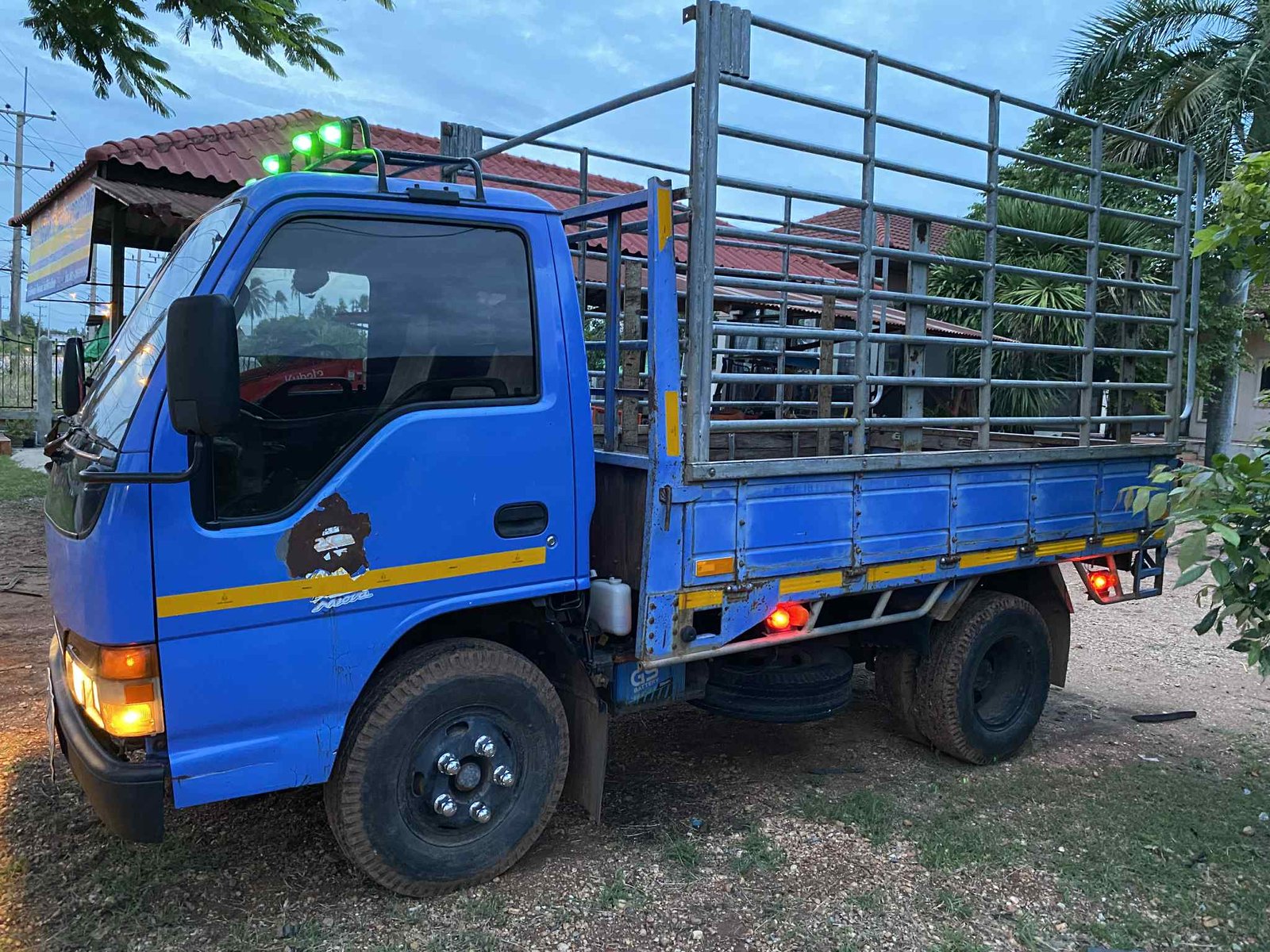🔥 รถบ้าน ISUZU NKR 6ล้อสั้น 100แรง ปี46 โบอินเตอร์ กระบะ 3ม. พร้อมโอน 🔥 รถบ้าน ISUZU NKR 6ล้อสั้น 100แรง ปี46 โบอินเตอร์ กระบะ 3ม. พร้อมโอน