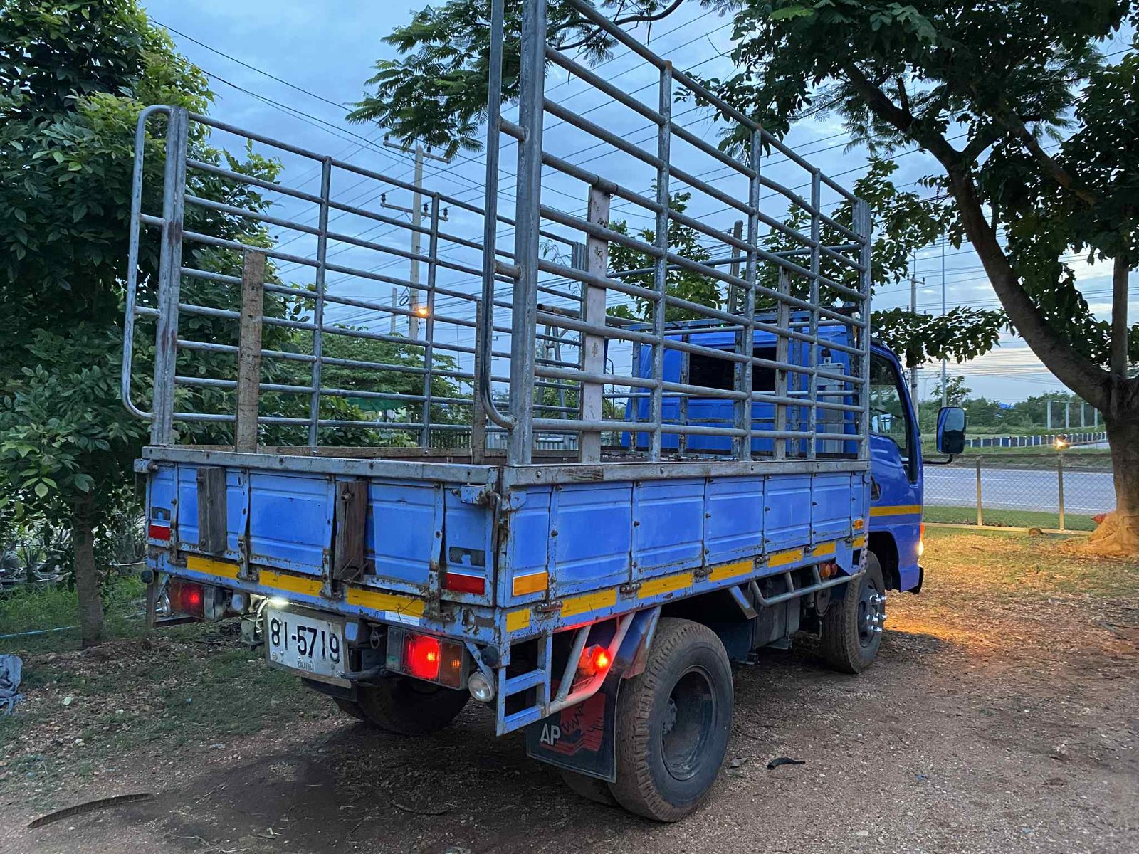 🔥 รถบ้าน ISUZU NKR 6ล้อสั้น 100แรง ปี46 โบอินเตอร์ กระบะ 3ม. พร้อมโอน 🔥 รถบ้าน ISUZU NKR 6ล้อสั้น 100แรง ปี46 โบอินเตอร์ กระบะ 3ม. พร้อมโอน