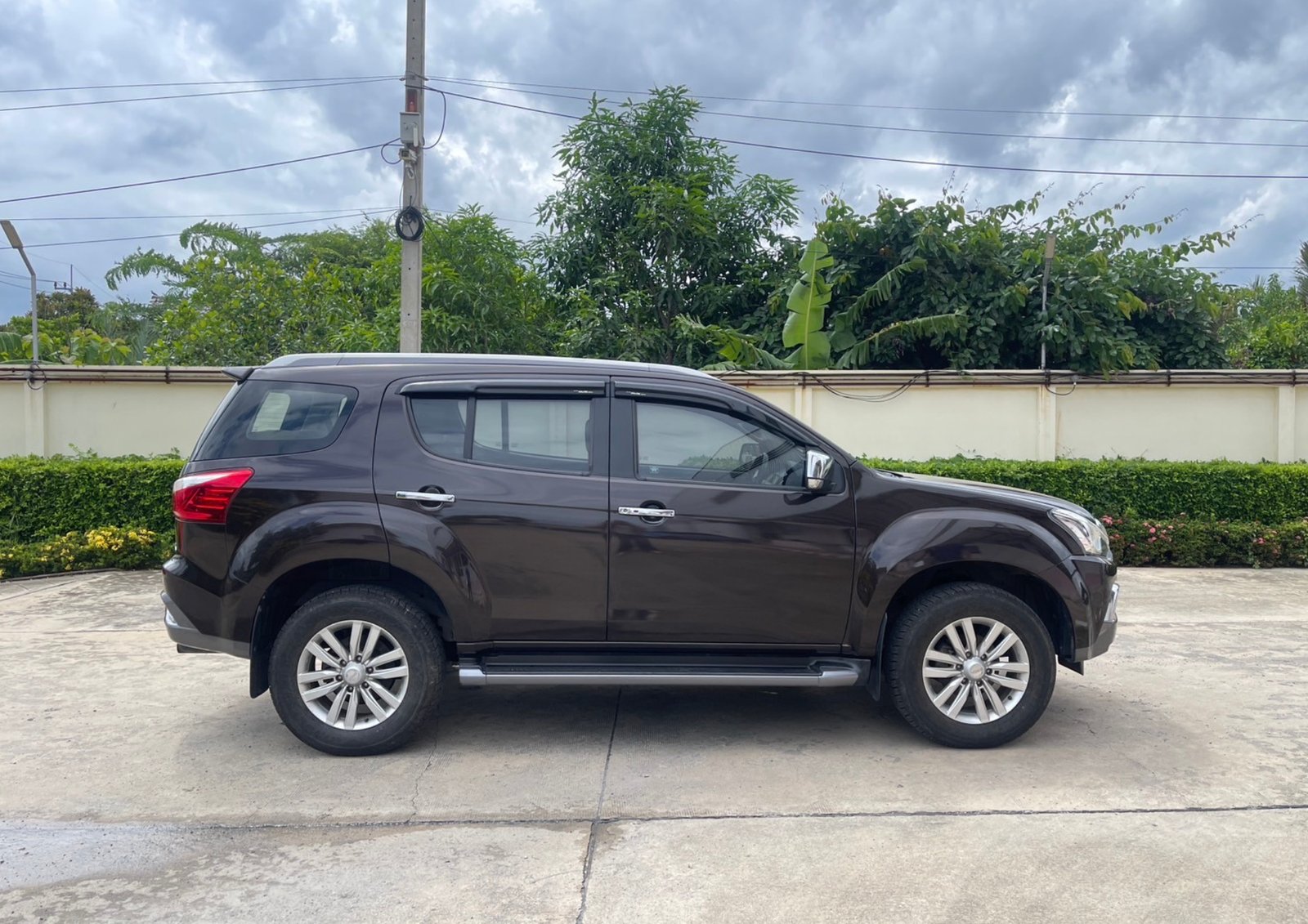 ✨ ISUZU MU-X 3.0 NAVI ปี 2017 ✨