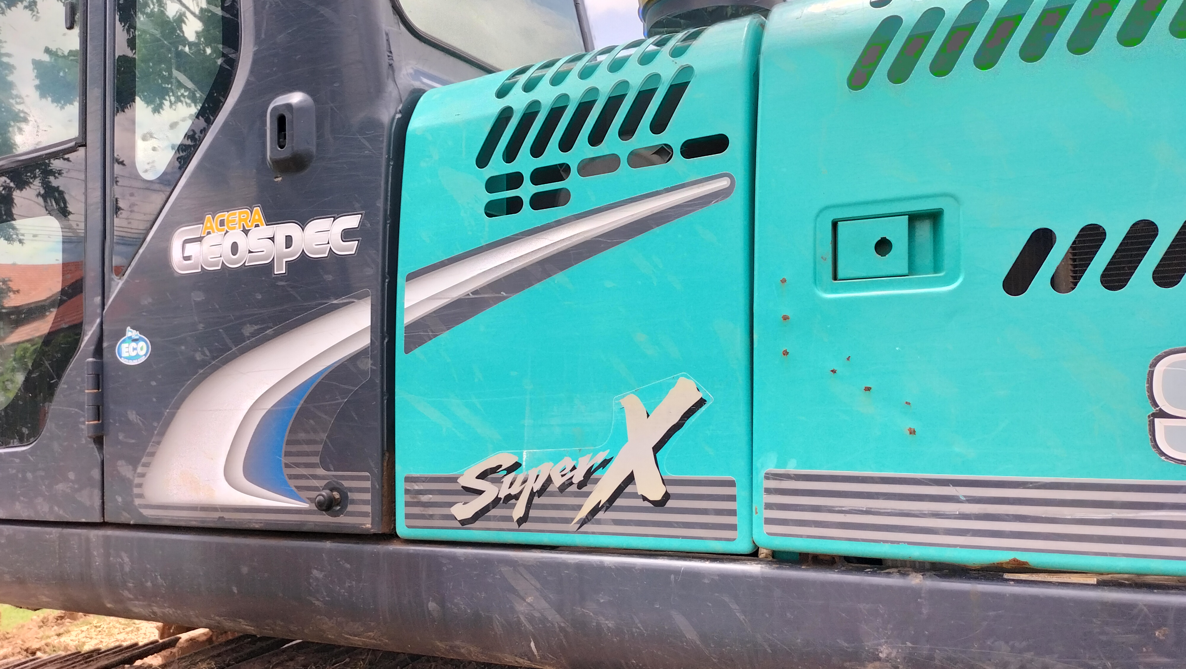 Vายราคา1,350,000บาท  KOBELCO  SK200 รุ่น8 YN12 เครื่องดี เอวแน่น รถสภาพสวยพร้อมใช้งาน