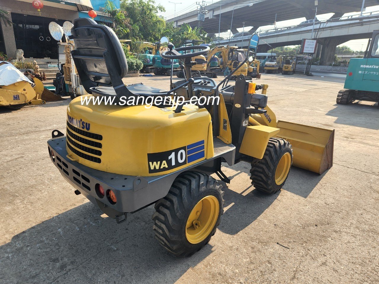 ขาย รถตักเล็ก เอวอ่อน มือสองจากญี่ปุ่น 🇯🇵 KOMATSU WA10 รถไม่เคยใช้งานในไทย ☎ ครีม 065-88-444-00 | 