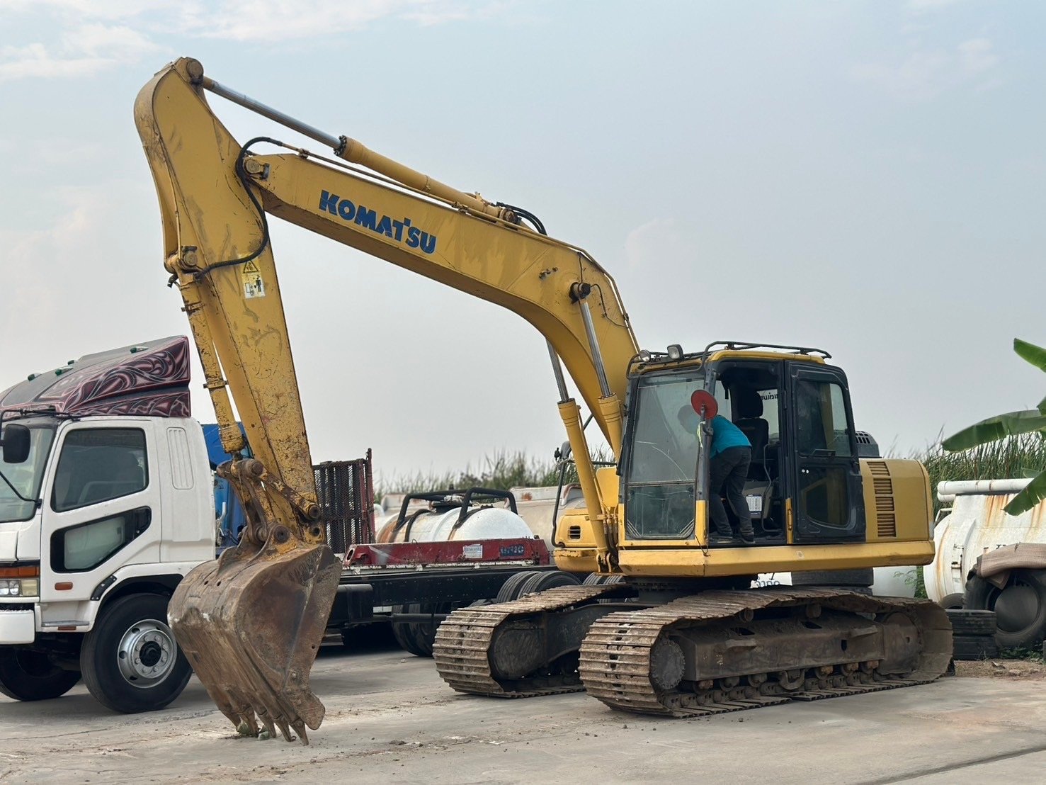 แมคโคร KOMATSU PC160LC-8 ปี 2012 พร้อมใช้งาน