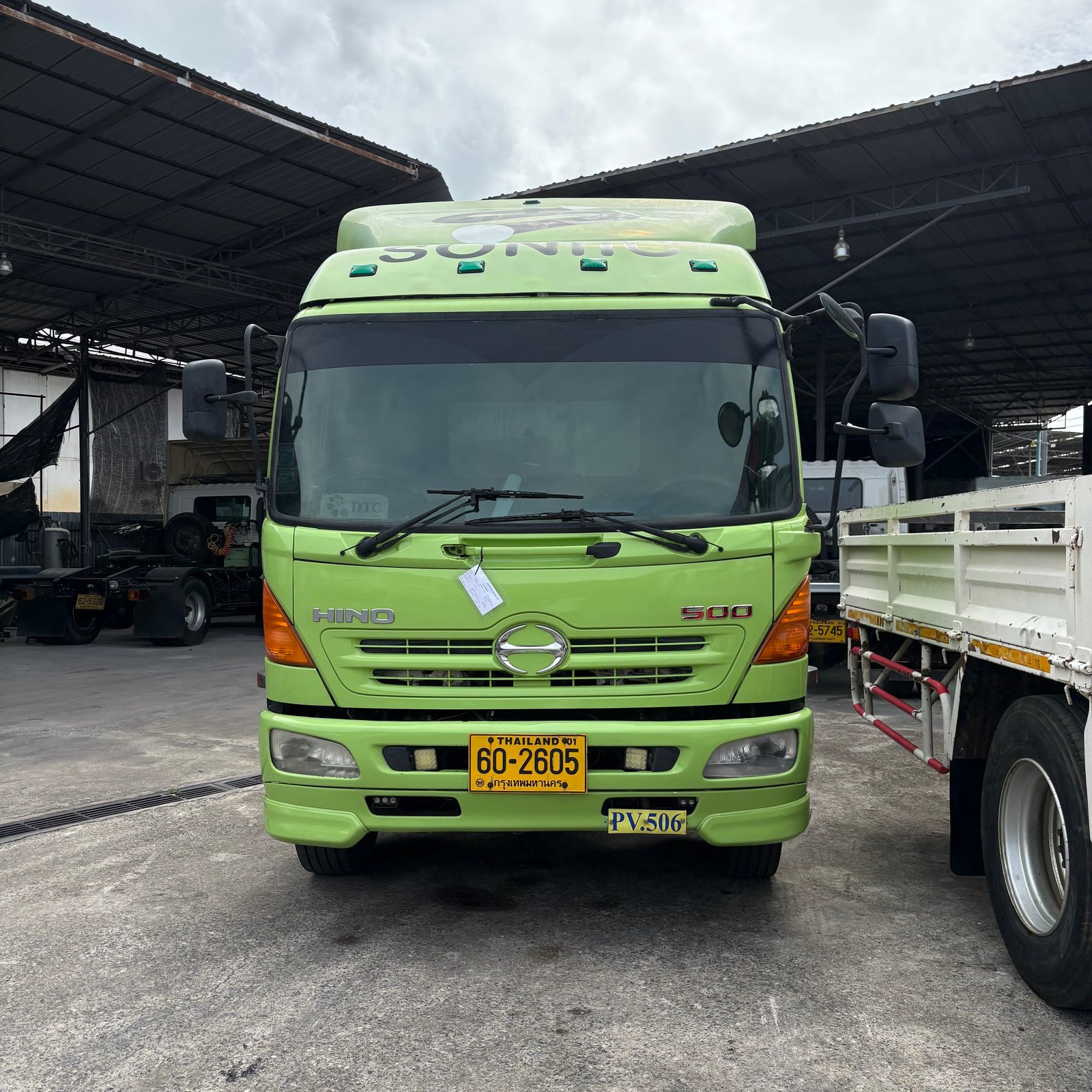 หัวลาก 6 ล้อ HINO FG8J 212 ปี 55 หัวลาก 6 ล้อ HINO FG8J 212 ปี 55