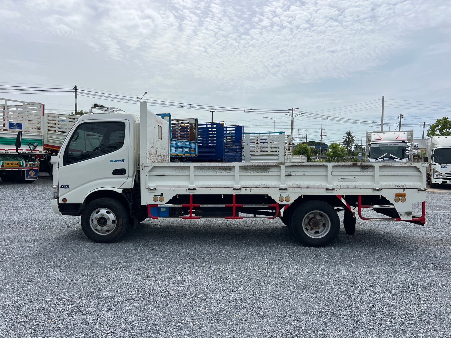 HINO XZU 150 HP ปี 65 ไมล์ 22,840 km.# 6 ล้อ กระบะเหล็กแผงเตี้ย ยาว 4.40 เมตร#LEK856
