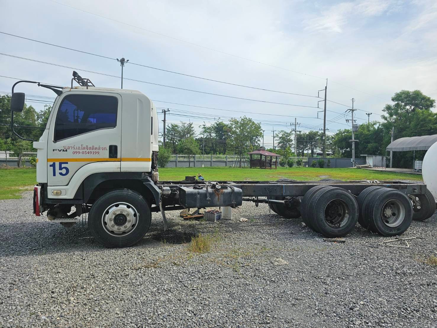 รถบรรทุก 10 ล้อ เพลาเดียว ISUZU FVM240